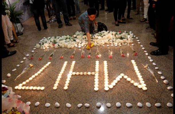 Informan a familias de que vuelo MH17 cayó por un misil Buk