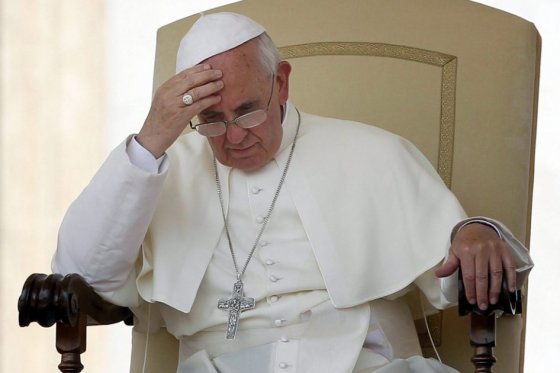 Periodistas acusados de filtrar documentos del Vaticano denuncian privación a libertad de prensa