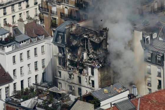 Explosión de cilindro de gas en edificio de París deja ocho heridos