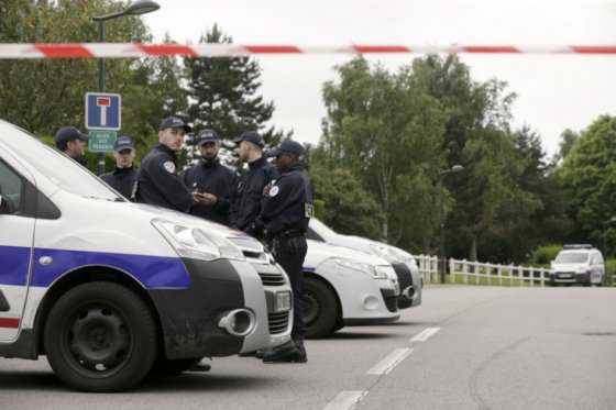 Asesino de policía en Francia prometió «convertir la Eurocopa en un cementerio»