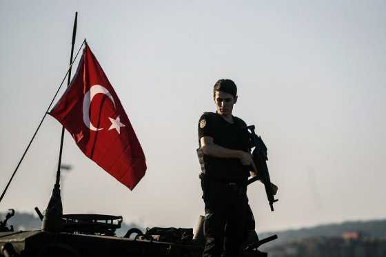 Turquía pone en libertad a 820 soldados encarcelados a raíz del fallido golpe