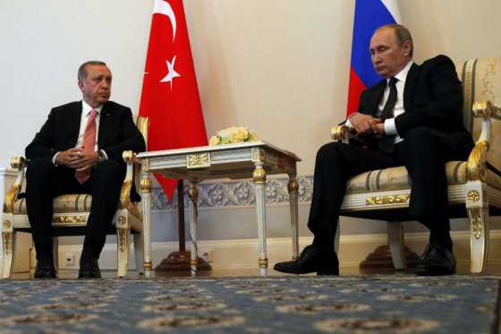 Erdogan agradece a Putin incondicional apoyo durante intento de golpe en Turquía