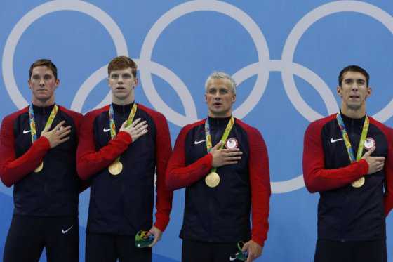 Michael Phelps agranda su leyenda: gana medalla de oro número 21