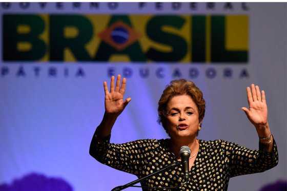 Rousseff queda a dos pasos de su destitución