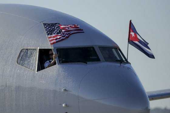 Primeros vuelos regulares llegan a La Habana desde Miami y Nueva York