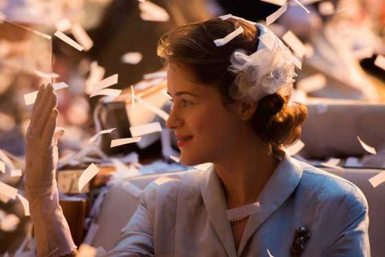 Netflix estrena «The Crown» un retrato íntimo de Isabel II