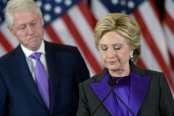 Hillary Clinton culpa a Putin y a jefe del FBI de su derrota