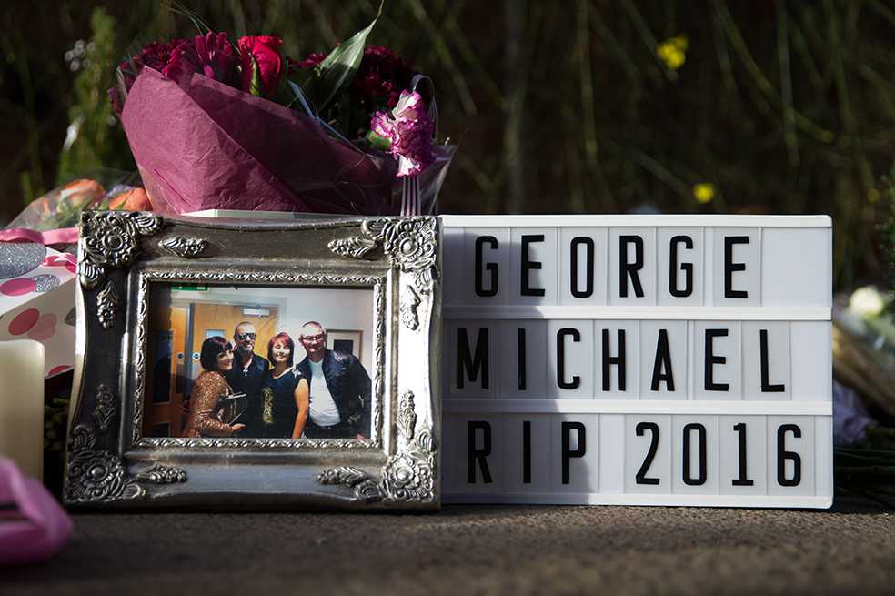 Tres meses después de su muerte, George Michael fue enterrado