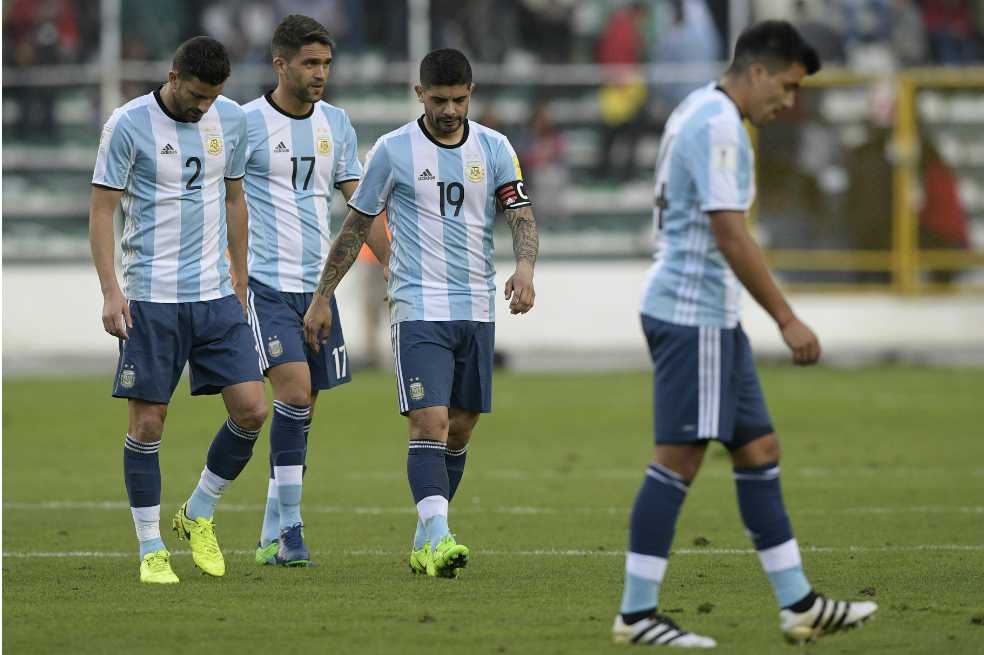 Para los argentinos, Agüero, Higuaín, Di María y Lavezzi no deberían seguir en la selección