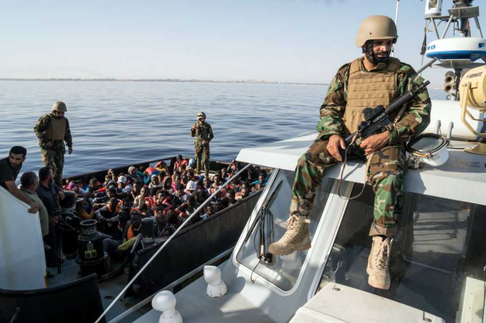 Hallados al menos 25 cuerpos de migrantes frente a las costas libias