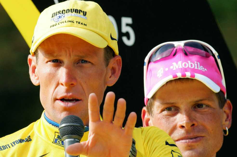 Lance Armstrong insulta a la organización del Tour por no invitar a Jan Ullrich