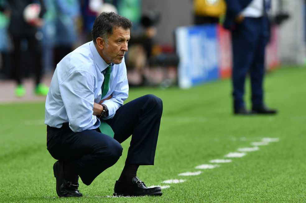 Juan Carlos Osorio, suspendido por seis partidos por la Fifa