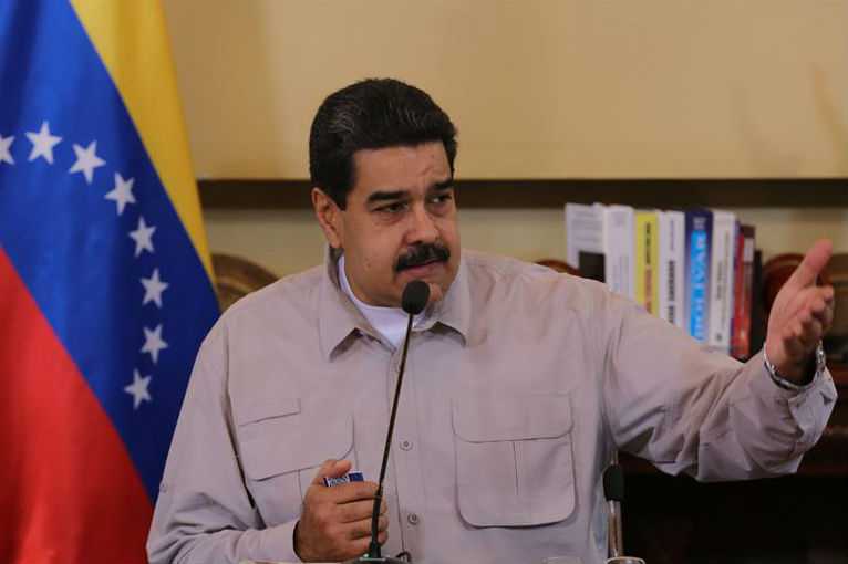 Maduro amenaza con congelar relaciones diplomáticas con España
