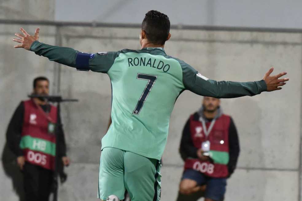 Portugal gana y sueña con tiquete directo a Rusia 2018