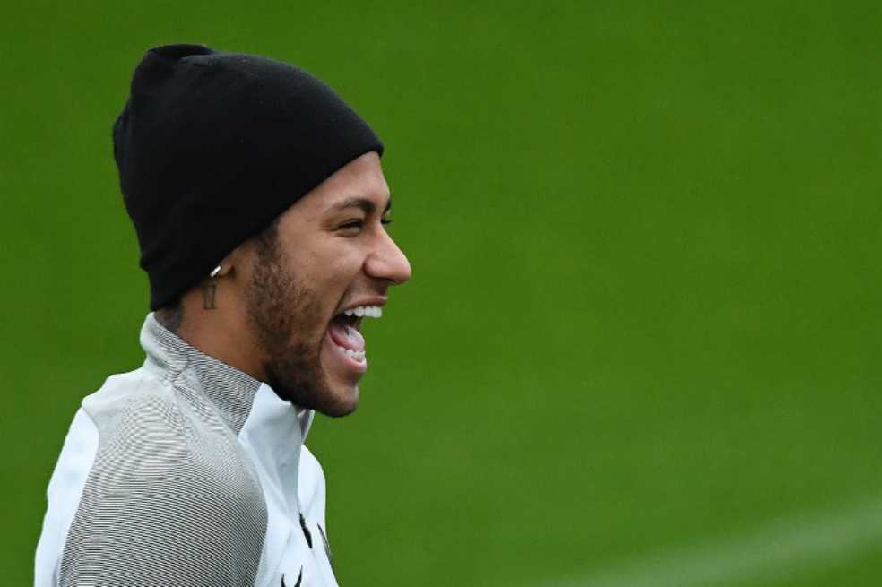 «Neymar puede disfrutar con sus amigos»: técnico del PSG