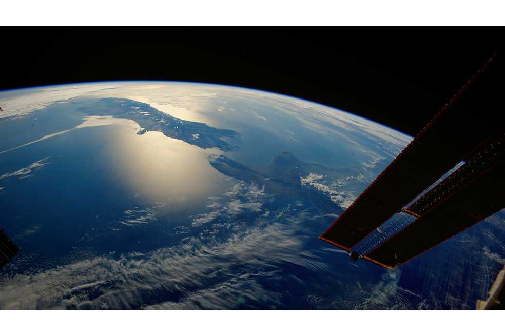 NatGeo presenta «One strange rock», una biblia visual sobre la Tierra vista desde el espacio