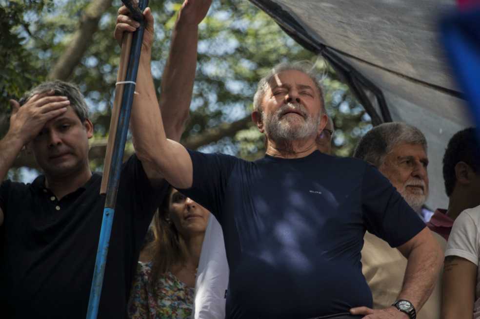 Lula da Silva se entregó a la policía
