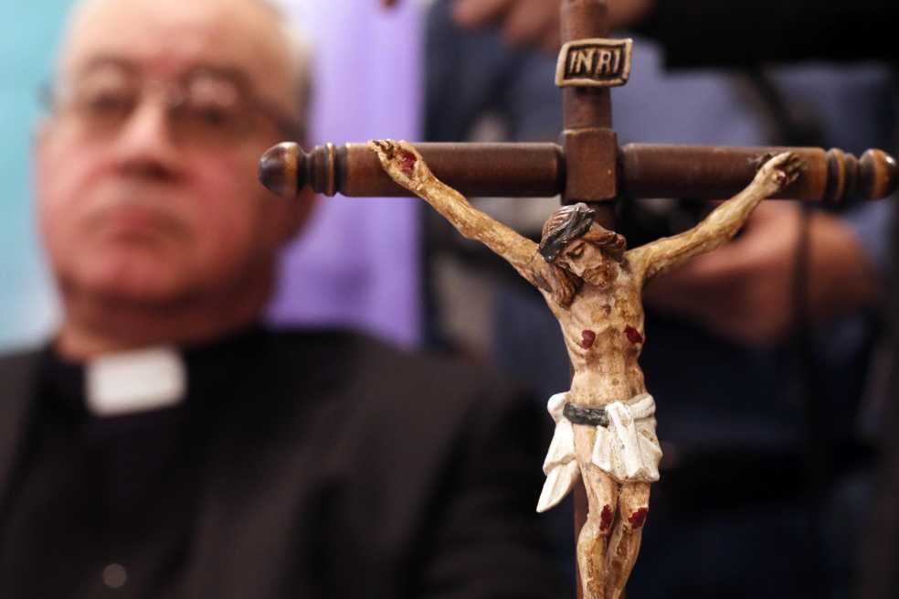 «No supimos escuchar y reaccionar a tiempo»: papa Francisco a víctimas de abuso en Chile