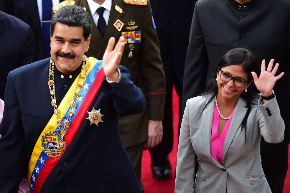 Maduro anuncia cambios en su gabinete y nombra a Delcy Rodríguez como vicepresidenta