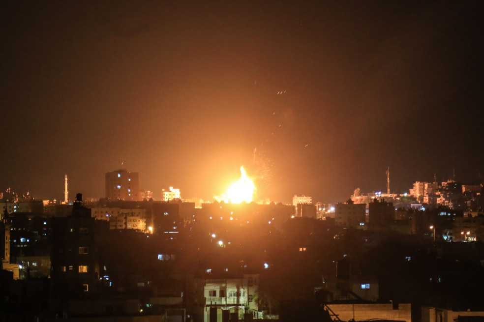 Lanzamientos de cohetes y bombardeos vuelven a tener a Gaza en tensión