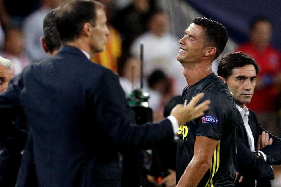 Cristiano fue expulsado y salió llorando en su primer partido de Champions con la Juventus