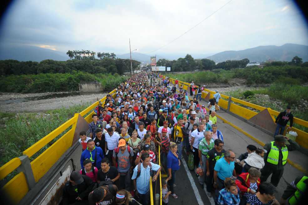 ONU anuncia plan para ayudar a países que reciben venezolanos