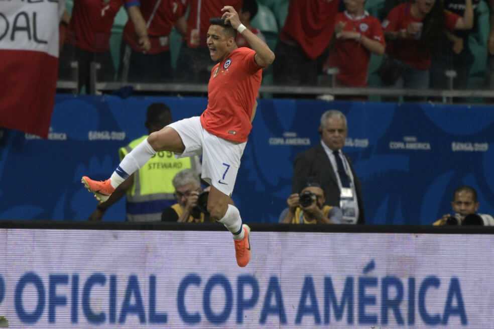 Chile derrotó a Ecuador y aseguró su clasificación