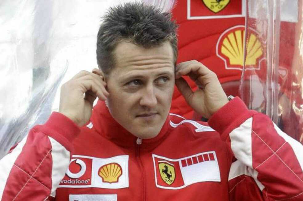 Michael Schumacher estaría hospitalizado en París