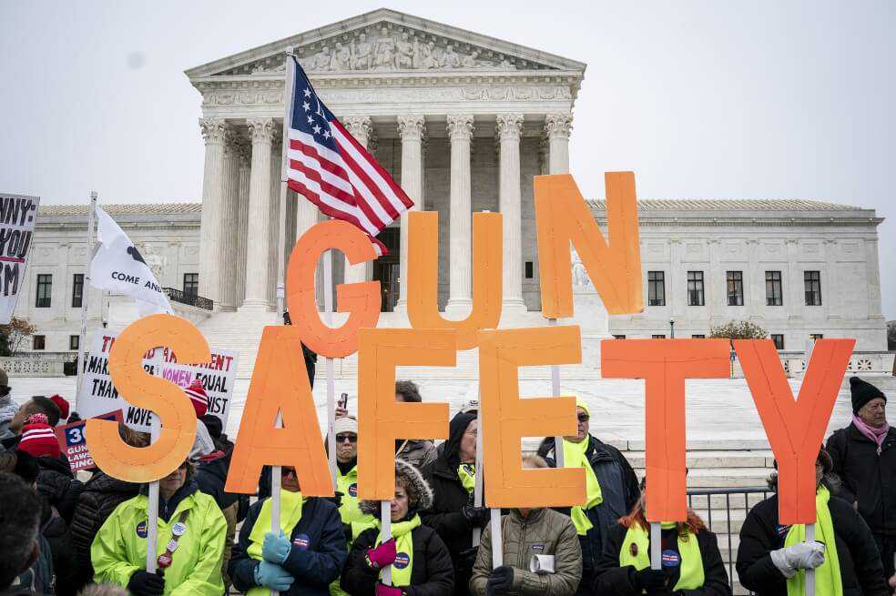 ¿En qué consiste el histórico debate de Corte Suprema de EE. UU sobre control de armas?