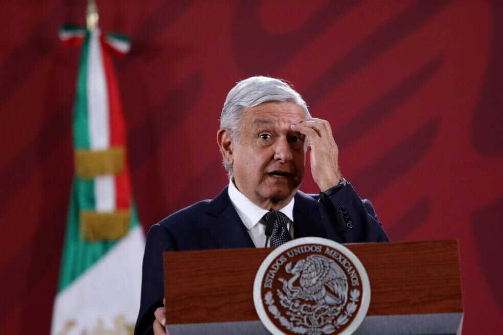 López Obrador dice estar «encartado» con avión presidencial y da estas opciones para venderlo