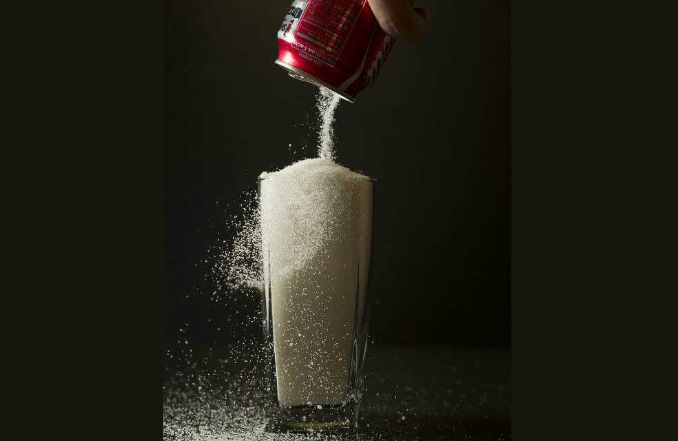 El consumo de bebidas azucaradas cayó en Chile tras adopción de Ley de Etiquetado