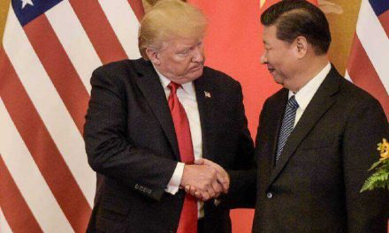 «Virus chino» y expulsión de periodistas: Estados Unidos y China renuevan tensiones