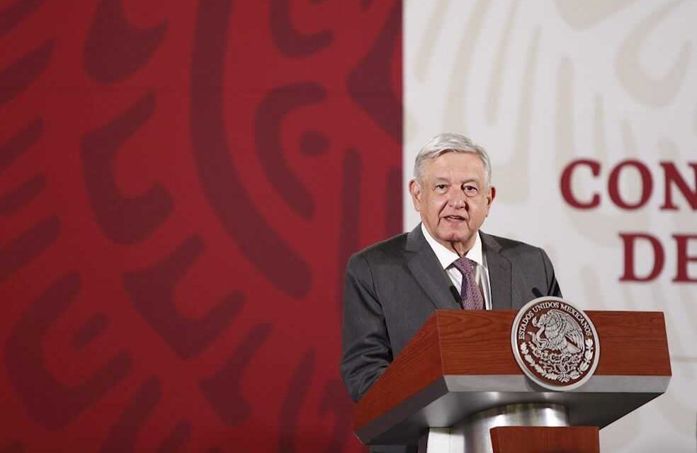 López Obrador acusa a opositores de utilizar a celebridades mexicanas para criticarlo