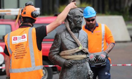 Nueva Zelanda también empieza a retirar sus estatuas por protestas contra el racismo