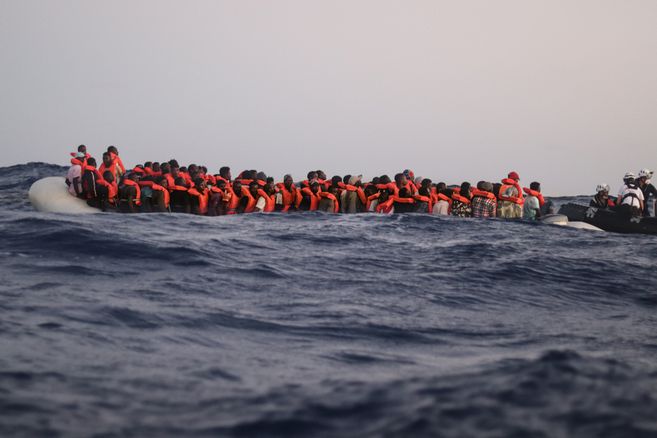 La desgracia de cientos de migrantes rescatados en el Mediterráneo