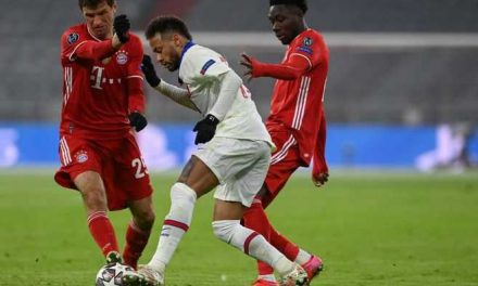 Bayern Múnich va por la remontada contra PSG en Francia