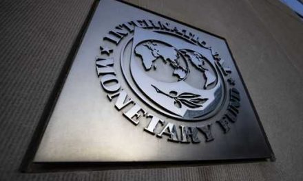 Ucrania le pide ayuda financiera al Fondo Monetario Internacional