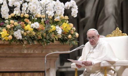 ¿Por qué el papa Francisco no ofició la vigilia pascual de este Sábado Santo?