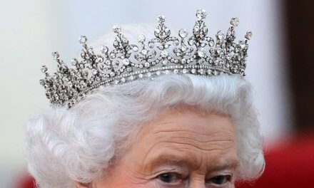 La Premier League rinde honores a la Reina Isabel II tras su fallecimiento