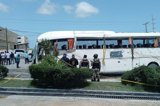 Siete colombianos entre los heridos tras volcamiento de un bus en Punta Cana