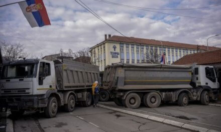 Tensión Serbia-Kosovo: Occidente pide desescalada; Moscú expresa apoyo a Belgrado