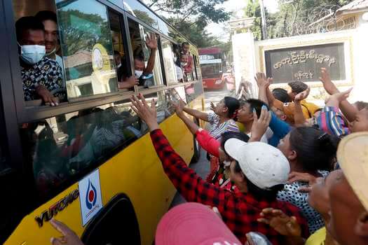 La junta militar promete elecciones “libres y justas” en Birmania