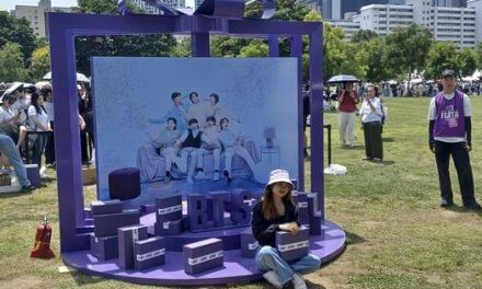 BTS tiñe de morado Seúl para celebrar sus diez años de vida