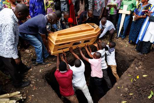 Uganda sigue de luto por mortal ataque yihadista que dejó 41 personas muertas