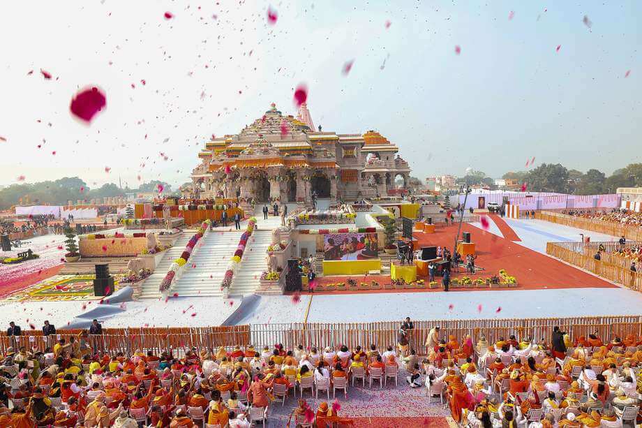 India inaugura templo hindú al nivel de La Meca y la Ciudad del Vaticano