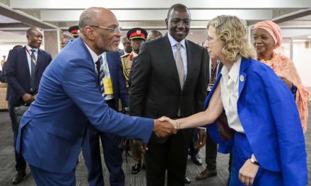 Kenia cancela envío de policías a Haití por falta de garantías tras salida de Henry